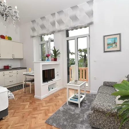 Salus, Maruna Apartamento *