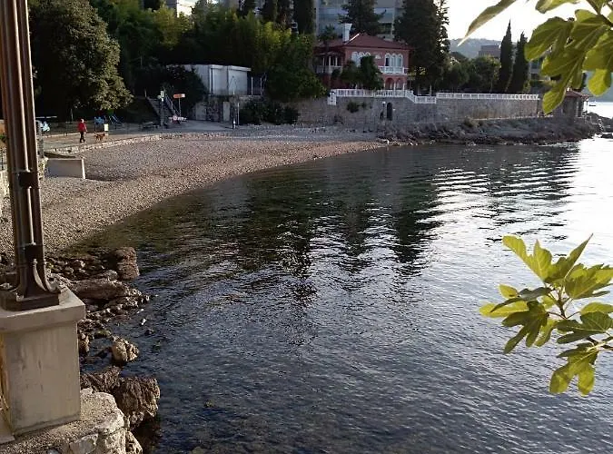 Salus, Maruna