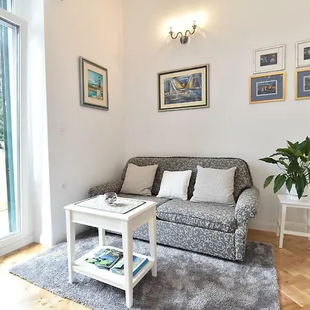 Salus, Maruna * Опатия