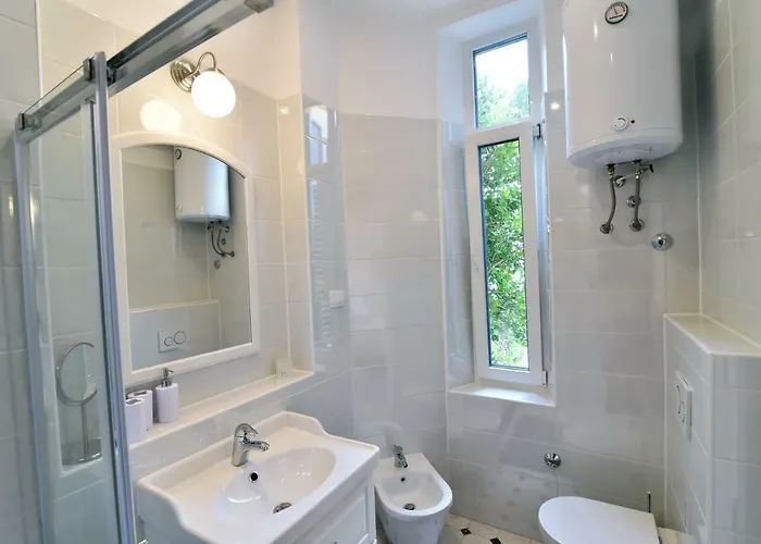 Διαμέρισμα Salus, Maruna