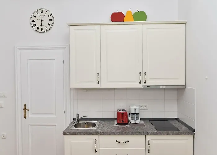 Διαμέρισμα Salus, Maruna *