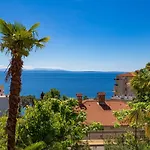 Salus, Maruna * أوباتيا